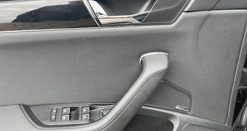 Skoda Superb cena 120000 przebieg: 124909, rok produkcji 2021 z Obrzycko małe 407